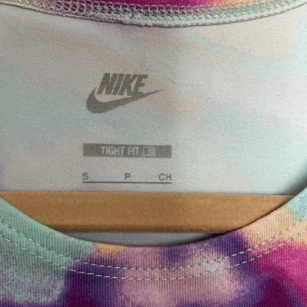 Nike Y2K Floral Cloud Cropped Tank Small